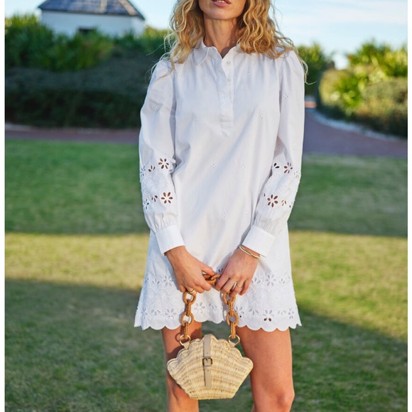 Vineyard Vines Clamshell Purse - Picture 4 of 13